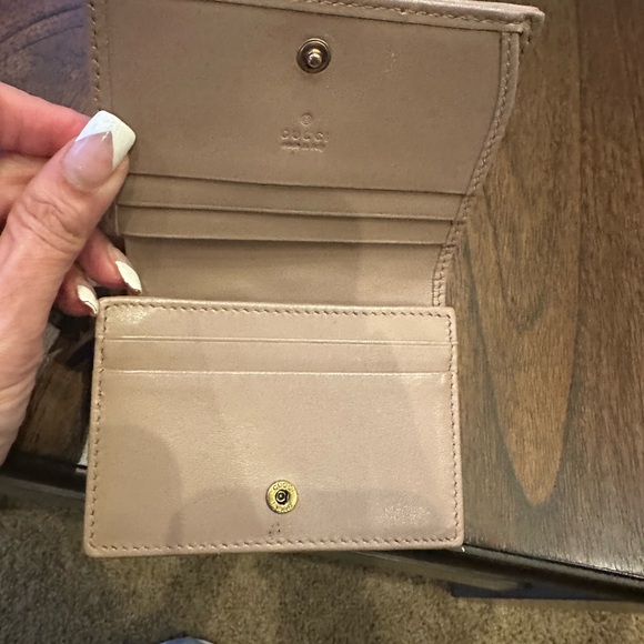 Gucci Double G Logo Calfskin Compact Wallet - Picture 9 of 13